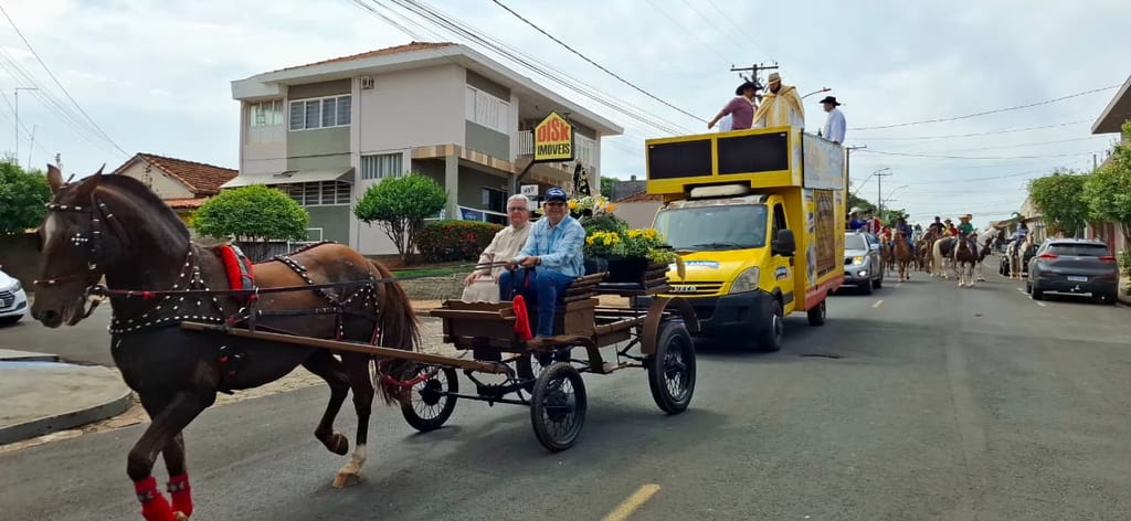 Procissão percorreu diversas ruas e avenidas de Matão no último dia 12