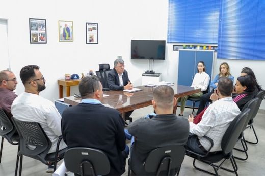 Boas-vindas. Na quarta-feira (5), o prefeito Cido Ferrari recebeu os cinco novos médicos que já atuam na cidade