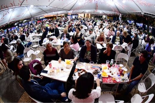 A tradicional Quermesse do Senhor Bom Jesus. Deliciosas comidas típicas serão servidas nas barracas