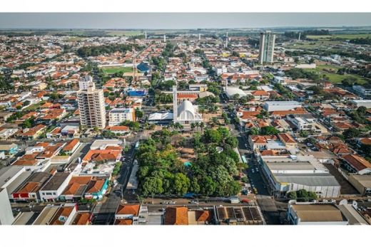 Aniversário da cidade. Através do projeto 'Dê um presente para Matão', professores e estudantes das escolas municipais estão envolvidos em diversas atividades comemorativas