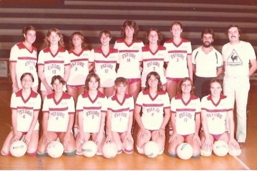 GALERIA DA CIDADE: Time feminino de vôlei em 1983