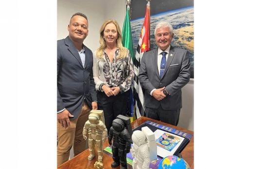 Diego e Denise com Marcos Pontes. Necessidade de aportes de recursos foi exposta ao senador