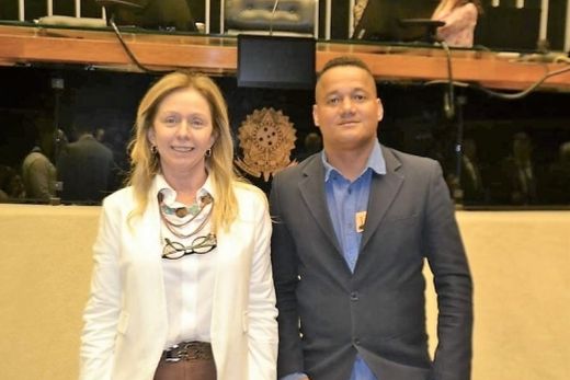 Em Brasília. Denise Minelli (superintendente) e Diego Wagner (gerente de controladoria) participaram do evento que reuniu Santas Casas de todo o Brasil