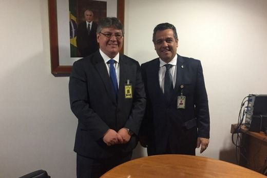 Em Brasília: Esquetini e Marcelo Barbieri, atual secretário de Relações Institucionais da Secretaria Nacional de Governo.