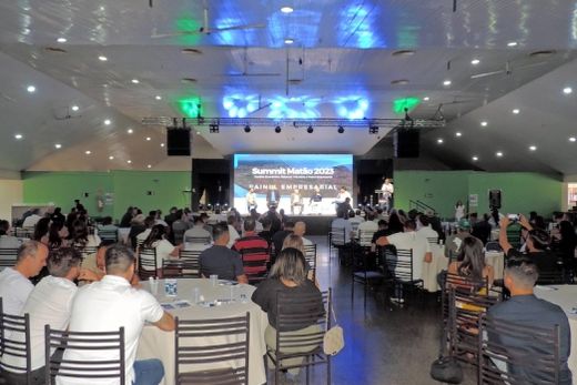 'Summit Matão 2023'. Evento foi promovido pela ACE, Sincomércio, Ciesp, Sebrae e AEC, no Salão Social da Sorema