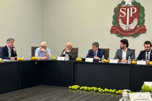 No Palácio dos Bandeirantes. Integrantes da citricultura paulista conversaram com o governador Tarcísio de Freitas nesta segunda-feira (16)