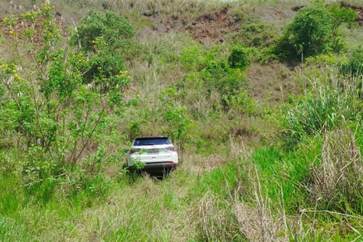 Jeep localizado. Carro estava abandonado  perto da Rodovia Washington Luis