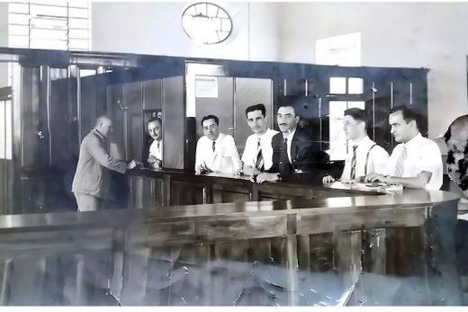 GALERIA DA CIDADE: Casa Bancária Irmãos Malzoni