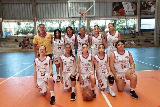 Sub-16 Feminino. Time ficou em terceiro lugar na Copa Monte Líbano