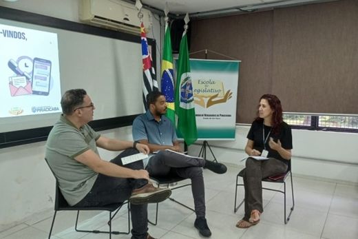 Em Piracicaba. Elias Caetano Pereira Junior e Lucas Marcelino conheceram as instalações da Escola do Legislativo do município