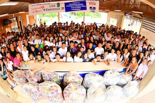Outro sucesso! Em 2023, o programa arrecadou sete 'bags' de 200 litros de tampinhas, um 'bag' de lacres de latinhas, cinco 'bags' de cartelas de remédios e 15 litros de ó