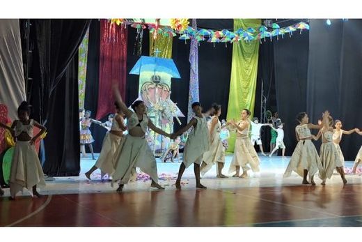 'Brasilidades'. Espetáculo baseou-se na premissa: 'Do Oiapoque ao Chuí, do Nordeste ao Sul, das grandes metrópoles às pequenas comunidades, o Brasil é uma nação de infinitas facetas e i