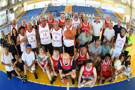 Na Quadra Poliesportiva 'Armando Theodorico Gomes'. Sorema abriu as portas pela segunda vez ao 'Encontro dos Amigos do Estoril'