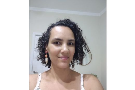 Bruna. "Queremos dar oportunidade para que mais pessoas aprendam os manejos do mercado de trabalho, a como elaborar um currículo e desenvolver suas habilidades"