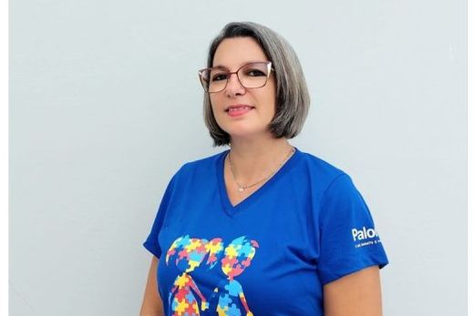 A presidente Valdirene Cassiano. "Convidamos a quem quiser conhecer um pouco mais sobre a entidade para participar da reunião que acontecerá no próximo dia 6"
