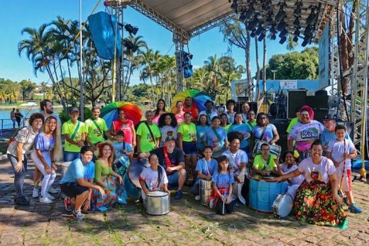 Prévia do 'Tô Matão'. 'Grito de Carnaval' reuniu foliões e blocos nas proximidades do lago do Parque Ecológico