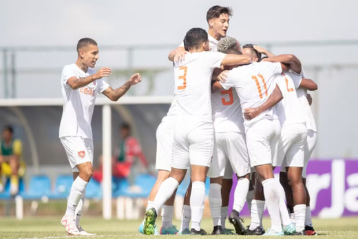 Jogadores do Desportivo Brasil comemoram gol sobre a Matonense pela A-3 do Paulista