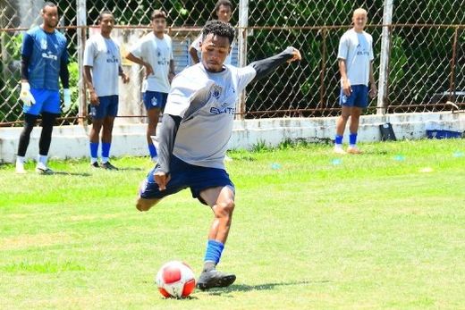 Mateus Lima. Em Sertãozinho, o lateral apoiou e arriscou de fora da área, mas rebateu mal no lance em que, na sequência, a bola bateu no seu braço e o árbitro marcou pênalti, convertido pelo adversári