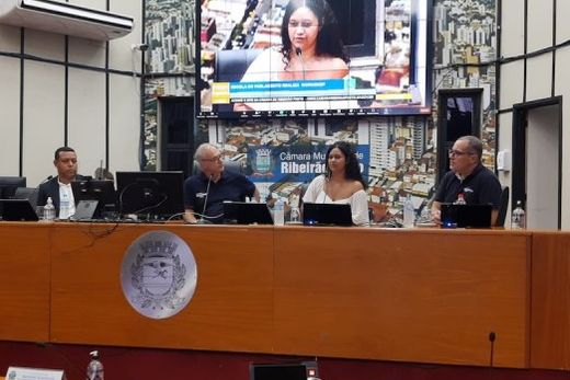 Workshop na Câmara de Ribeirão Preto. Participação da Escola do Legislativo da Câmara de Matão permitiu a troca de experiências sobre novas tecnologias