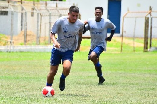 Caio Henrique. Lateral tem entrado no decorrer das partidas