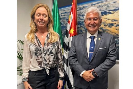 Denise Minelli e Marcos Pontes. Superintendente do Hospital esteve com senador em agosto de 2023