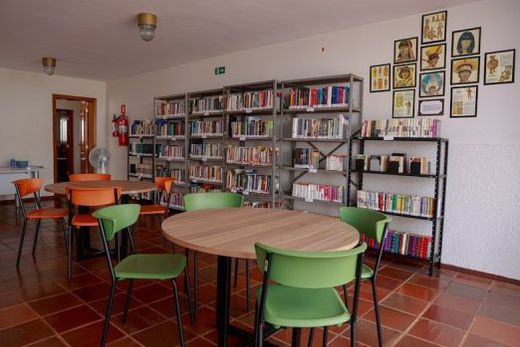 Novo prédio da Biblioteca. Local oferece salas de estudo, individual e em grupo, proporcionando um ambiente propício para leitura, pesquisa e atividades culturais