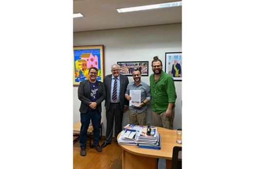 Em Brasília. Iuri Franco (assessor do MinC), Ademir de Souza, Cassius Rosa (secretário-executivo adjunto do MinC) e Juliano Jacopini, durante apresentação do projeto do Teatro