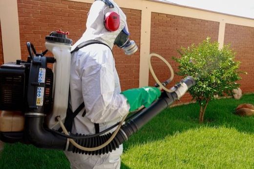 Combate ao mosquito. Entre as ações praticadas pelas equipes do município destacam-se a nebulização costal