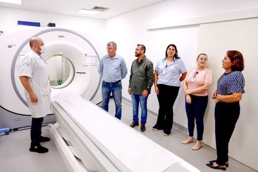 Acompanhamento. Logo nos primeiros dias foram realizados 496 exames de Utrassom, 14 Tomografias, 229 Ressonâncias e 50 Ecocardiogramas