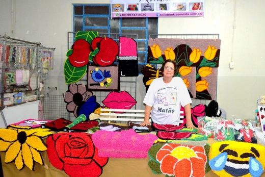 Artesãos de Matão participam de feira em Itirapina