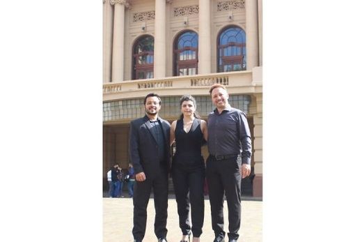 Danilo Gomez, Larissa Morelhão e Ricardo Pereira. Músicos de Matão integram o coro adulto da Sinfônica de Ribeirão Preto