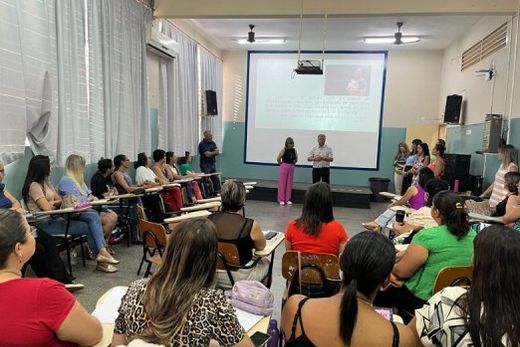Formação continuada. Professores fizeram curso recentemente