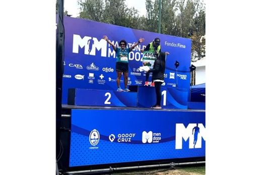 Juliana Ribeiro, no pódio. Segundo lugar na categoria de 71 a 74 anos