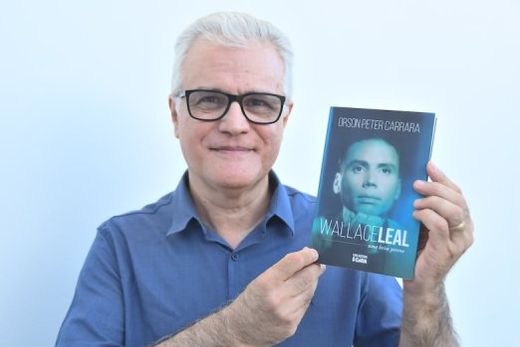 Orson. "O livro reúne trechos selecionados de cada prefácio, comentados por mim"