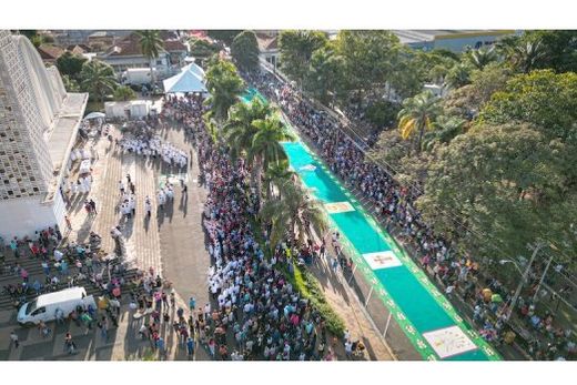Missa de Corpus Christi. Uma moderna estrutura de som, com qualidade de áudio digital, será instalada na escadaria da Igreja Matriz para atender aos fiéis