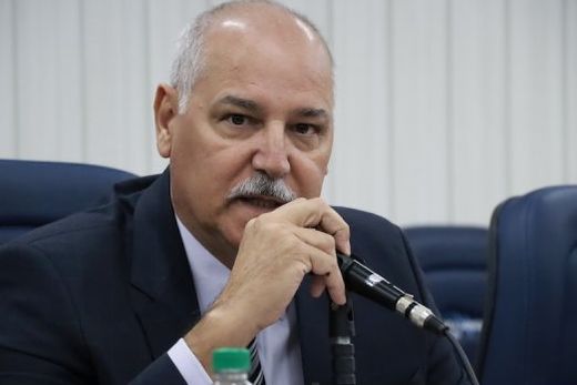 China Calabres. "É o momento de acrescentar novas programações orçamentárias com o objetivo de atender as demandas das comunidades que representam"