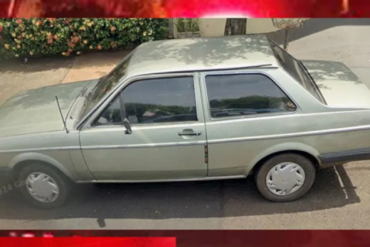 Veículo furtado. Volkswagen Voyage S estava estacionado em frente à casa da vítima