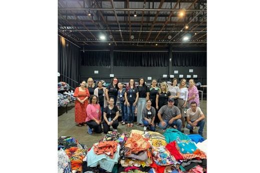 Mobilização. Equipe do Fundo Social se mostrou especialmente engajada no atendimento ao público que prestigiou o Bazar Solidário