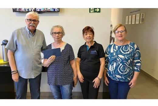 Aljamar de Lazari, Linda da Silva, Maria Inês de Lazari e Sonia Uliana. Premiação foi entregue por Maria Inês, que assumiu a presidência após o afastamento de Cidinho