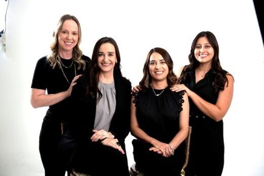 Maria Fernanda Moretto Curti, Carolina Rigoli Rossi Palma,  Raqueline Talita Alberto Pereira Lozano e Monique Cristina Paiva Barbisan