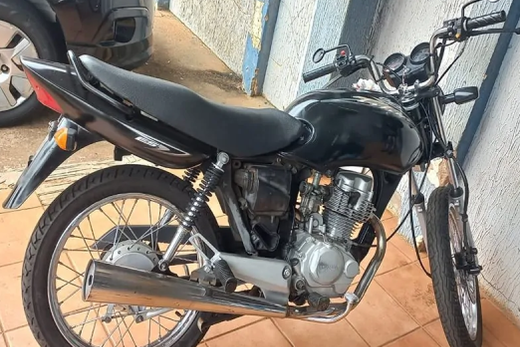 Moto furtada. Veículo foi localizado pela PM