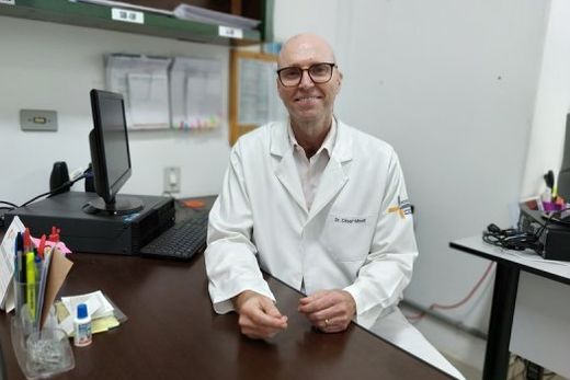 Cesar Minelli. "Passamos a acompanhar os casos e constatamos uma evolução significativa dos pacientes"