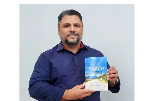 Marcos. "Não sou mais um desses 'gurus' que prometem a vida dos sonhos. Minha proposta e campo de estudo estão voltados para a jornada e não ao ponto de chegada"