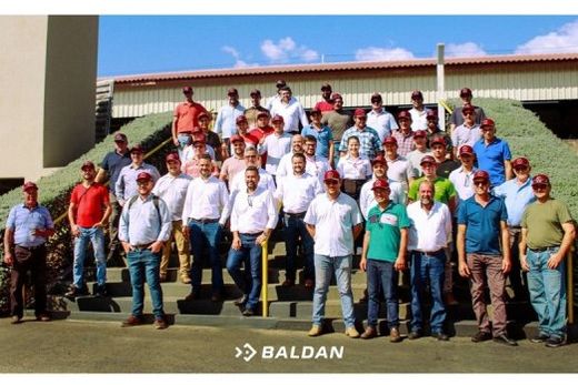 Na Baldan. Visitantes vieram conhecer a nova linha de produtos de pulverização e plantio da marca