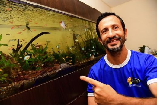 Paturi. "Observar um aquário traz paz, tranquilidade, desacelera o ritmo, diminui a ansiedade, contribui com o bem-estar das pessoas e torna o ambiente mais bonito"