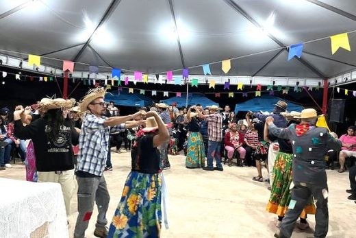 Estrutura. Festa Julina foi realizada sob a tenda doada pelo Sindicato dos Metalúrgicos ao Projeto Coração