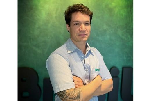 Felipe. "Estou ansioso para dar continuidade ao excelente trabalho realizado pela equipe de marketing e comunicação da Brasilux nos últimos anos"