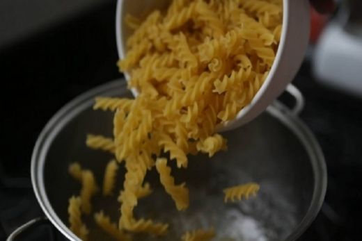 Macarrão pode ser incluído em dieta saudável, revela estudo