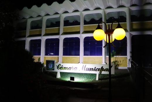 Iluminação especial. Iniciativa faz parte da campanha nacional Setembro Amarelo