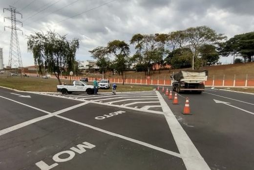 Providência. Está em andamento uma programação de pintura nas principais vias do anel viário do município